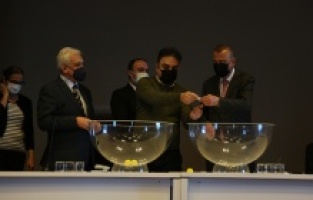 Ataşehir'de hak sahipleri evlerine kavuştu