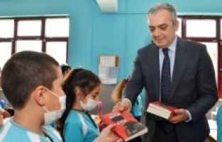 Başkan Esen miniklerin taleplerini geri çevirmedi