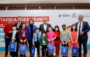 Küçükçekmece Belediyesi'nden okullara 30 bin kitap