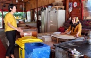 Konyaaltı'ndan işletmelere sıfır atık eğitimi