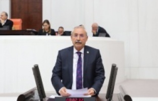 "Asgari ücrete yüzde 40 zam hiçbir yaraya merhem olmaz"