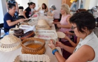 El emeğinden iş hayatına