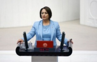 “İktidar, gece yarısı operasyonlarda hız kesmiyor”