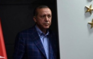 MetroPoll'den Cumhurbaşkanlığı anketi: "Erdoğan 5 rakibe de kaybediyor"