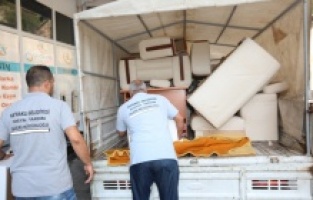 Bayraklı Belediyesi'nden üniversite öğrencilerine ev eşyası desteği