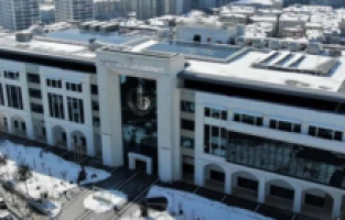 AKP’li belediyede parklar, otopark olarak kullandırılıyor