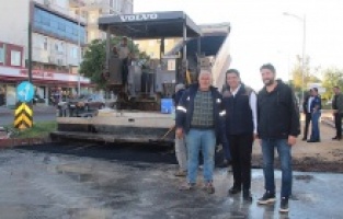 Döşemealtı'nda asfalt çalışmaları tam gaz