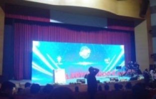 "İzmir'de öğrenciler yalan dolanla parti propagandasına götürülüyor"