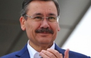 Melih Gökçek'ten yine yanlış video