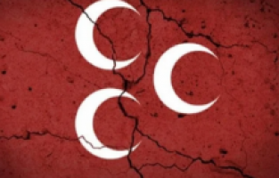 MHP'de toplu istifa!
