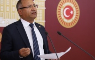 “Sokak sanatçıları 40 yıl enstrüman çalıyor, söylüyor; emekli dahi olamıyor"