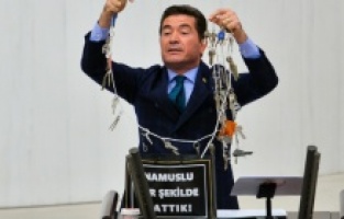 "İşte bunlar batırdığınız esnafımızın anahtarları!"