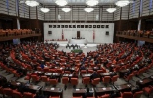 Meclis'te AKP'nin Şanlıurfa mitingi tartışması