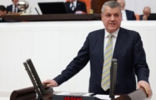 "Yüzde 400'e varan zam yaptılar, yüzde 5 indirimle övünüyorlar"