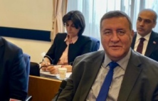 “AKP, emekliyi tavuk eti bile alamaz hale getirdi”