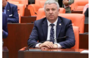 "AKP öğretmenleri evlere gönderiyor"