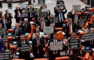 "Çağdaş demokrasilerin gereği özgür basındır"