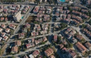 Kuşadası'nda 1 yılda 272 bin 779 metrekare yeni yol