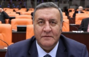 “Sağlık alanında bekleyen 400 bin kişinin ataması yapılmalıdır”