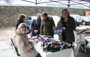 Kadın Emeği Pazarı Kartal’da açıldı