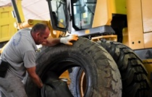 Konyaaltı tamir ederken tasarruf ediyor