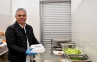 Her gün 1810 öğrencinin bir öğün yemeği karşılandı