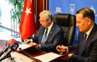 Mansur Yavaş'tan bir ilk daha: “Yerel Yönetim Şeffaflık Taahhütnamesi”ni imzaladı