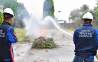 İzmir’in ormanlarına gönüllü kalkanı