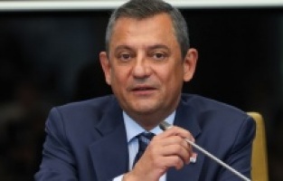 Özgür Özel'den staj ve çıraklık sigortası mağdurlarına destek