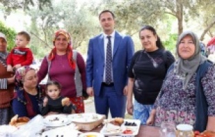 Bornova’da çiftçiye gübre desteği