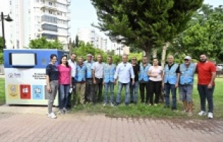 Bağımsız Atık Toplayıcıları için akıllı konteyner