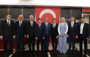 Başkan Ünlü'ye Belediyeler Birliği'nde görev