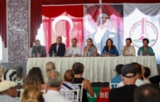 Karşıyaka Belediye Başkanı Ünsal, vatandaşlarla buluştu