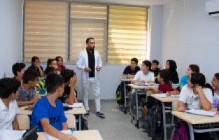 Mersin Büyükşehir'in YKS ve LGS kursları için ön kayıt başvuruları başladı