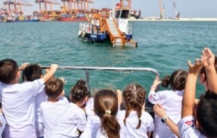 Mersin Büyükşehir’den çocuklara uygulamalı deniz temizliği eğitimi