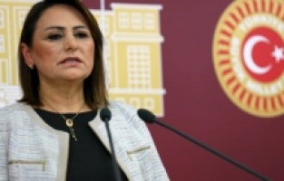 "Yerel medya büyük tehdit altında!"