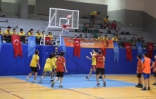 Küçükçekmece'de 3 bin 600 katılımcıyla yaz boyu spor