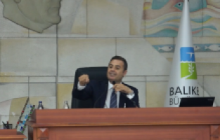 Ahmet Akın personelinin arkasında durdu!