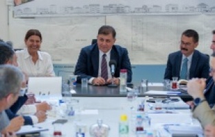 Başkan Tugay, Foça’da gelecek dönemin yol haritasını çizdi