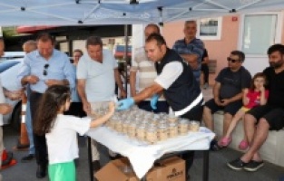 Beykoz'da 20 bin kişilik aşure ikramı