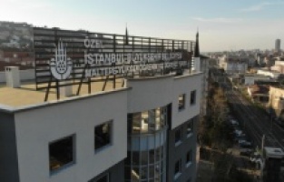 İstanbul'da kahvaltı ve akşam yemeği dahil 43,3 TL'ye yurt hizmeti