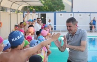 Mezitli'de küçük kulaçların sertifika heyecanı