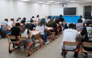 Adana Büyükşehir'in kurs merkezlerinden eğitim alan 236 öğrenci, üniversiteye yerleşti