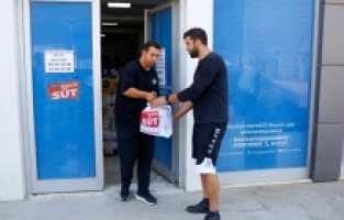 Antalya Büyükşehir Belediyesi'nin 'Halk Süt' ve 'Halk Mama' projesi devam ediyor