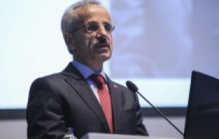 Bakan Uraloğlu'ndan Instagram'ın açılmasına dair açıklama