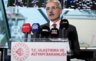 Ulaştırma Bakanı, Instagram ile görüşmeyi anlattı