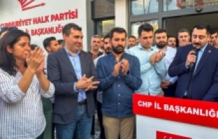 Adana'da Ahmet Tanık başkan adaylığını açıkladı