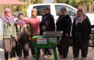 Antalya Büyükşehir Belediyesi Elmalılı kadınları yalnız bırakmadı