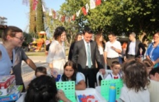 Bayraklı Sokak Şenliği’ne hazırlanıyor