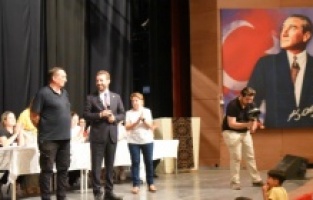 Ceyhan Belediyesi’nden Bin Öğrenciye Eğitim ve Kırtasiye Desteği